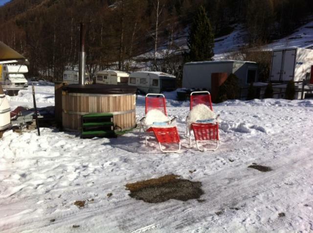 Отель Camping Schonblick Im Saas-Tal Экстерьер фото