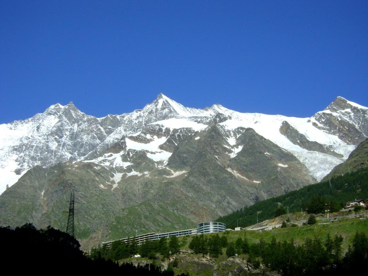 Отель Camping Schonblick Im Saas-Tal Экстерьер фото